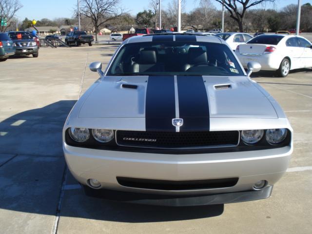 2009 Dodge Challenger SE