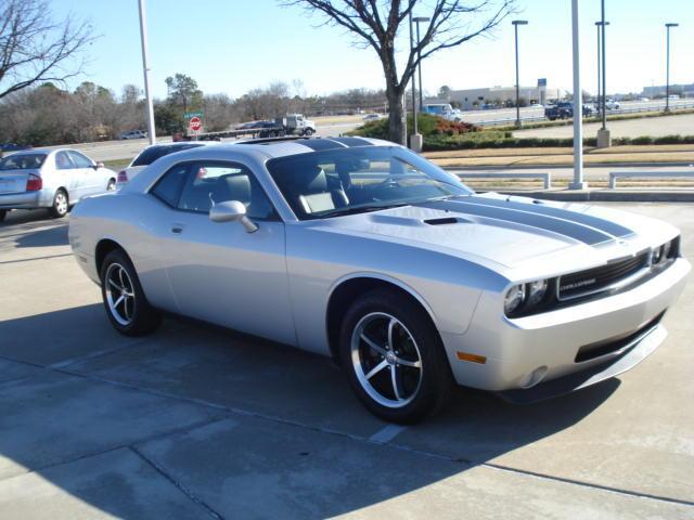 2009 Dodge Challenger SE