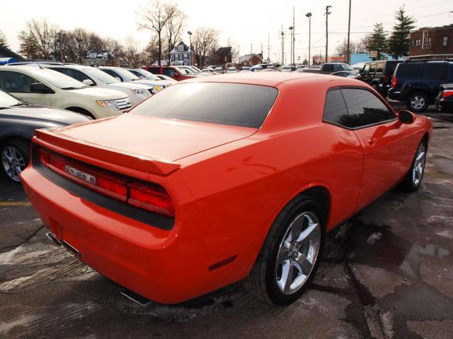 2009 Dodge Challenger SLT 25