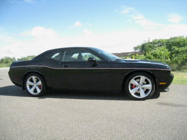 2009 Dodge Challenger FWD 4dr SL SUV