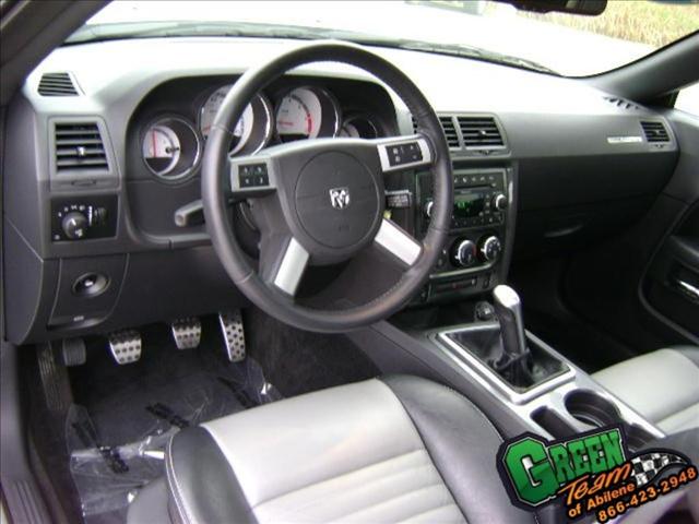 2009 Dodge Challenger SLT 25