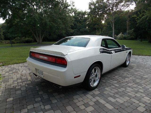 2009 Dodge Challenger Deluxe Convertible