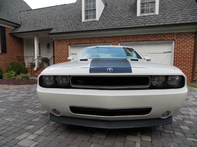 2009 Dodge Challenger Deluxe Convertible