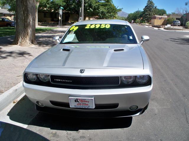 2009 Dodge Challenger SE