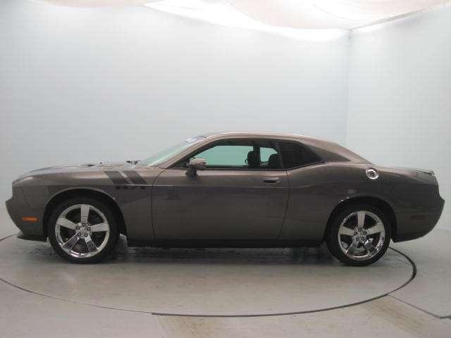 2009 Dodge Challenger SLT 25