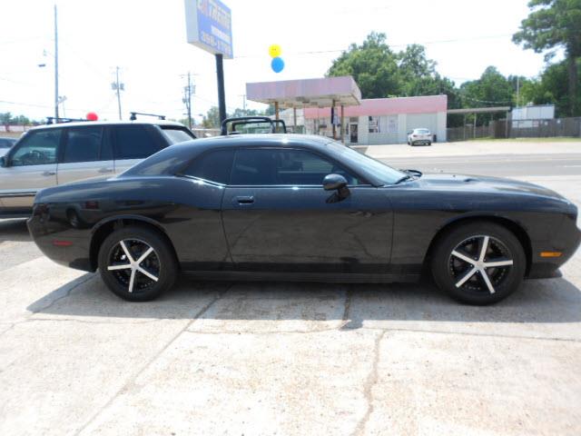 2009 Dodge Challenger SE