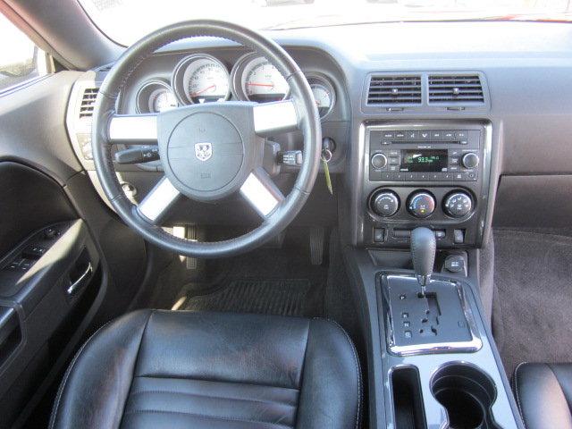 2009 Dodge Challenger SLT 25