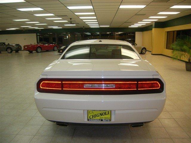 2009 Dodge Challenger SLT 25