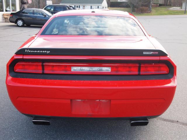 2009 Dodge Challenger FWD 4dr SL SUV