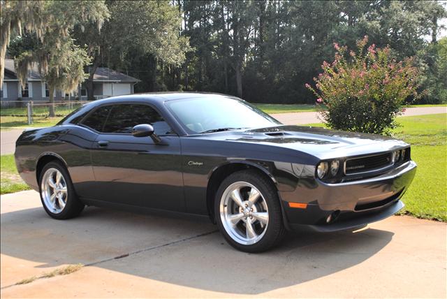 2010 Dodge Challenger Enthusiast 2D Roadster