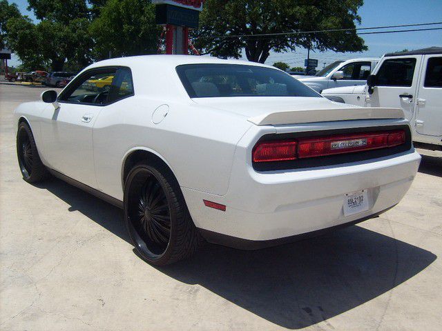 2010 Dodge Challenger SE