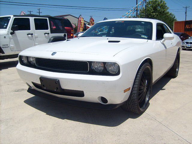 2010 Dodge Challenger SE