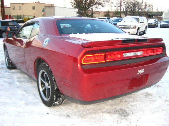 2010 Dodge Challenger SE