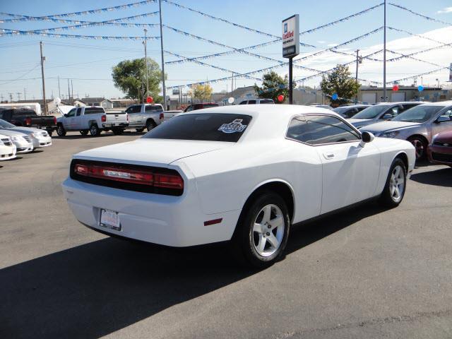 2010 Dodge Challenger SE