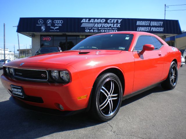 2010 Dodge Challenger Deluxe Convertible