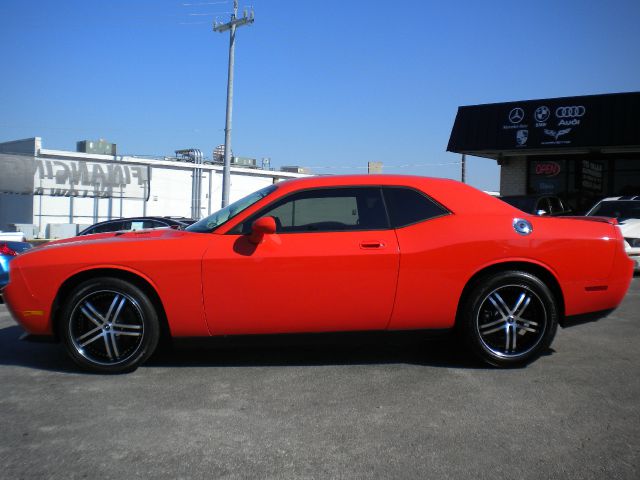 2010 Dodge Challenger Deluxe Convertible