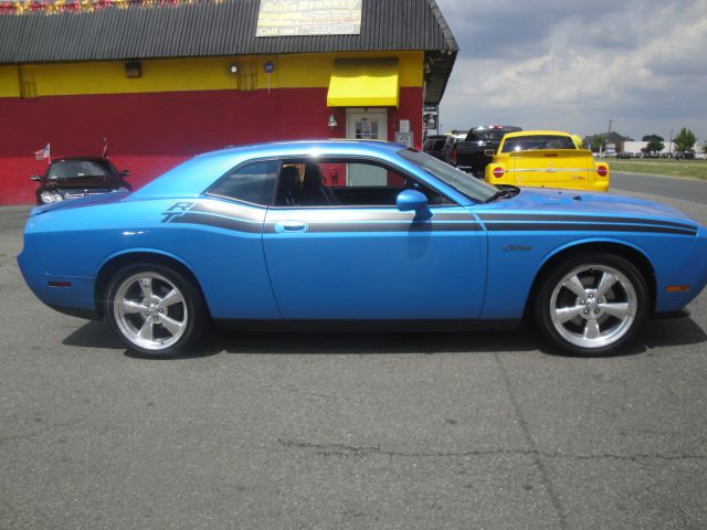 2010 Dodge Challenger 289 Engine AUTO Power Steering, TOP, Brakes