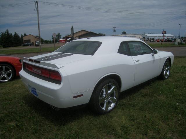 2011 Dodge Challenger MOON Roofsunroofalloys Hatchback