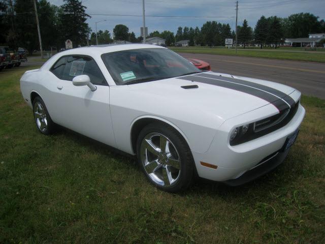 2011 Dodge Challenger MOON Roofsunroofalloys Hatchback