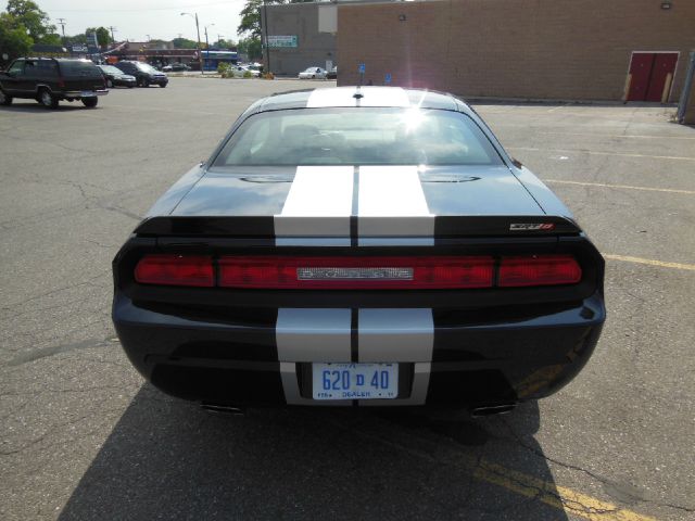 2011 Dodge Challenger XLS 4WD