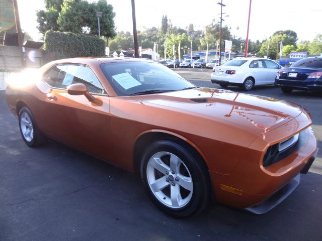 2011 Dodge Challenger SE