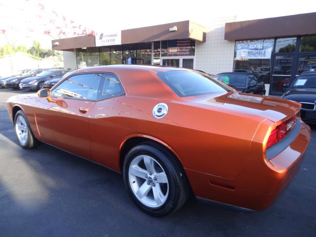 2011 Dodge Challenger SE