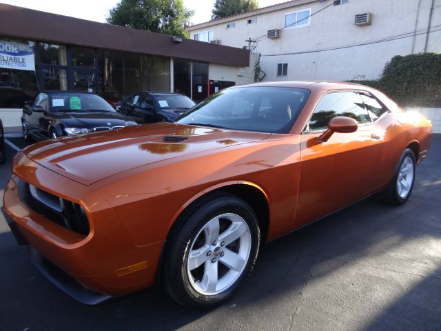 2011 Dodge Challenger SE