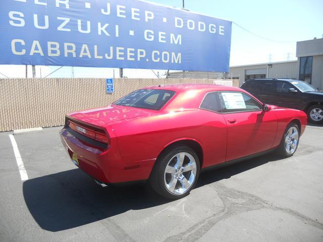 2011 Dodge Challenger Unknown