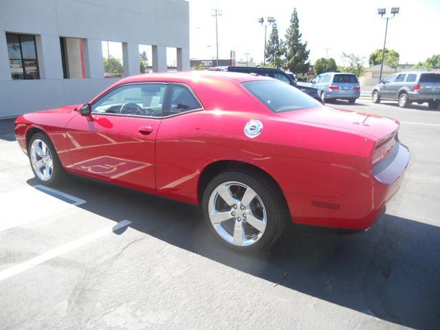 2011 Dodge Challenger Unknown