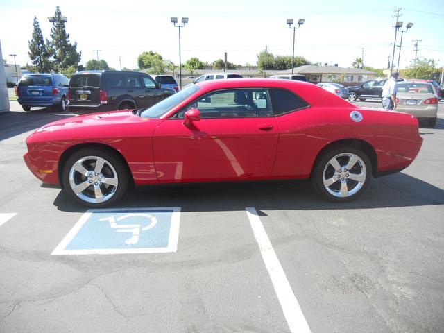 2011 Dodge Challenger Unknown