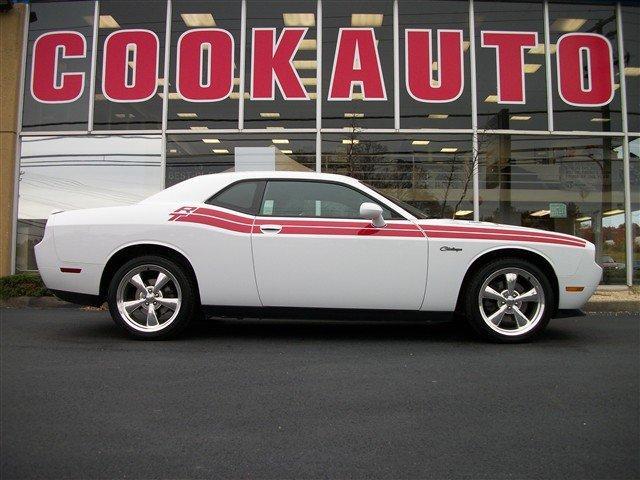 2011 Dodge Challenger SLT 25