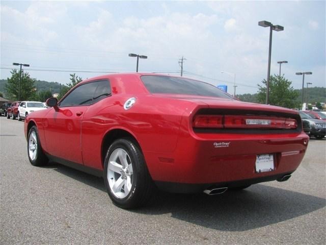 2011 Dodge Challenger Base