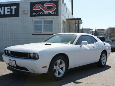 2011 Dodge Challenger SE