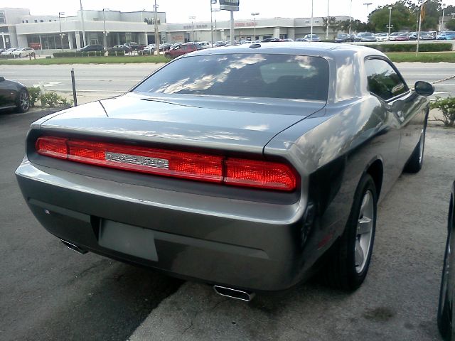 2011 Dodge Challenger SE