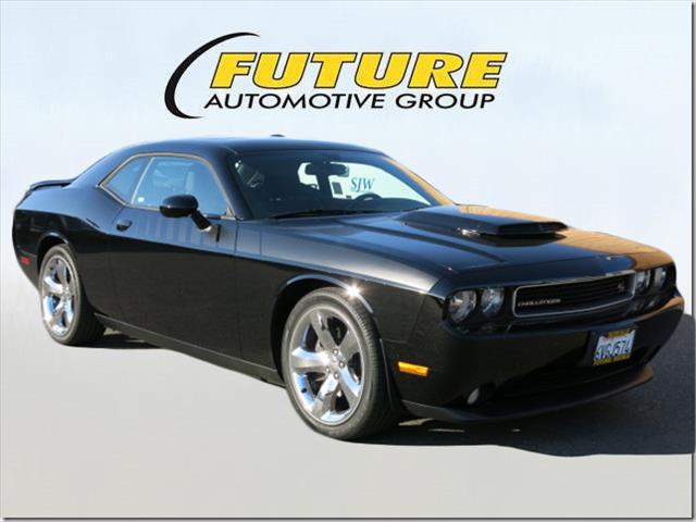 2012 Dodge Challenger FWD 4dr