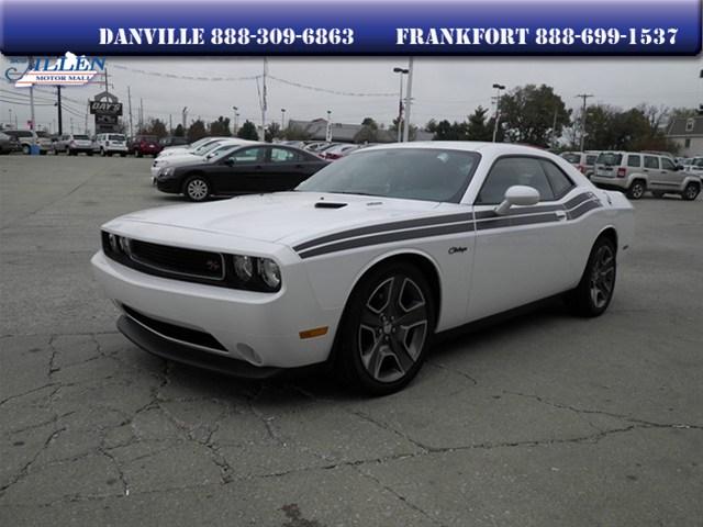 2012 Dodge Challenger SLT 25