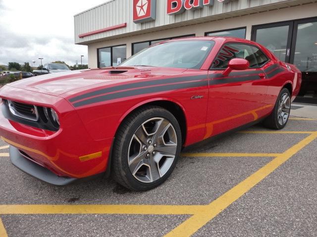 2012 Dodge Challenger SLT 25