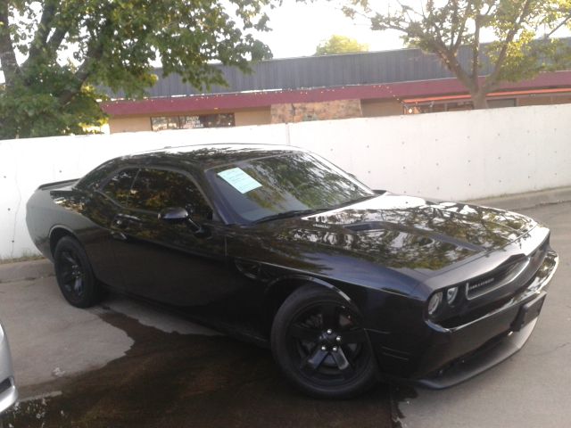 2012 Dodge Challenger GL I4 Manual