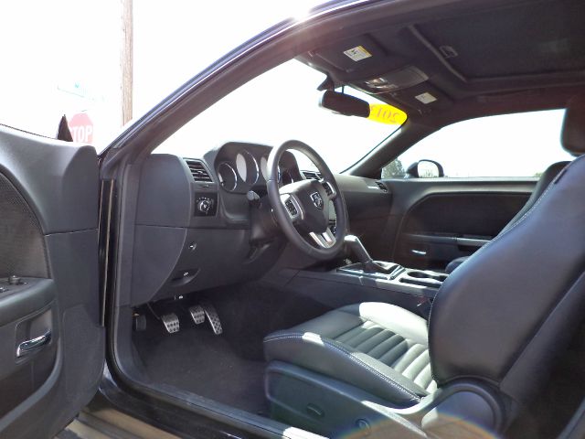 2013 Dodge Challenger Deluxe Convertible