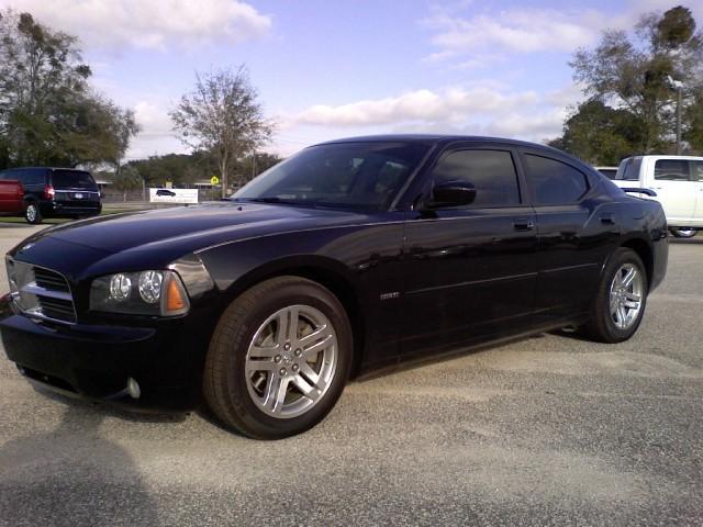 2006 Dodge Charger 4dr Quad Cab 160.5 WB 4WD SLT