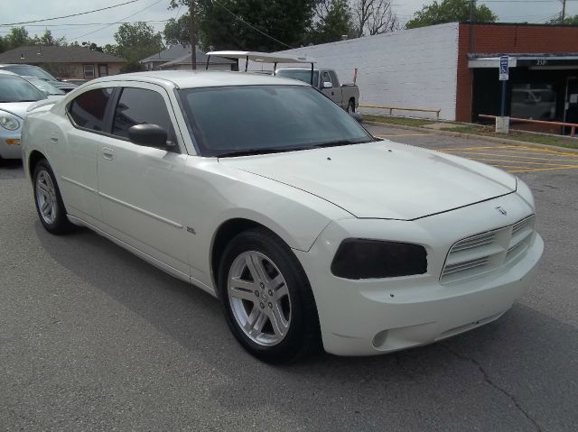 2006 Dodge Charger Base