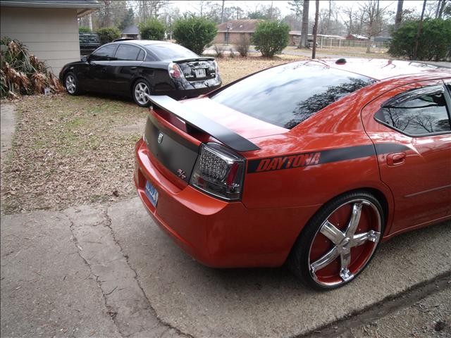 2006 Dodge Charger Ultimate FULL SIZE SUV