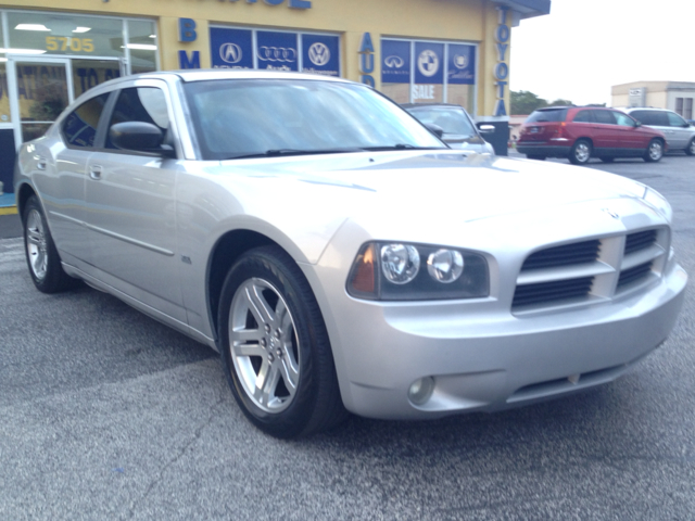 2006 Dodge Charger Base