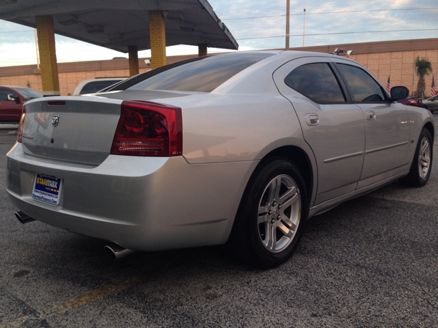 2006 Dodge Charger Base