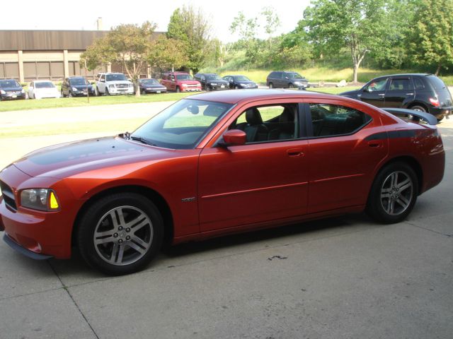 2006 Dodge Charger QUAD CAB CREW