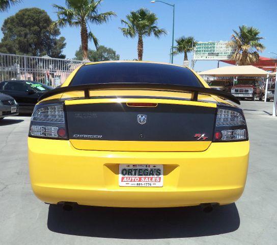 2006 Dodge Charger T6 Sport Utility 4D