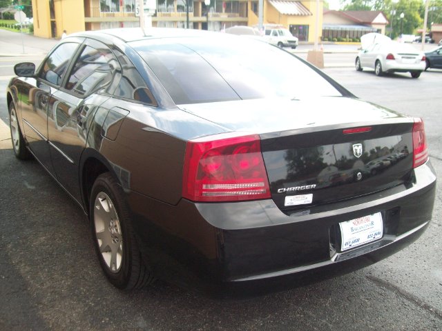 2006 Dodge Charger Base