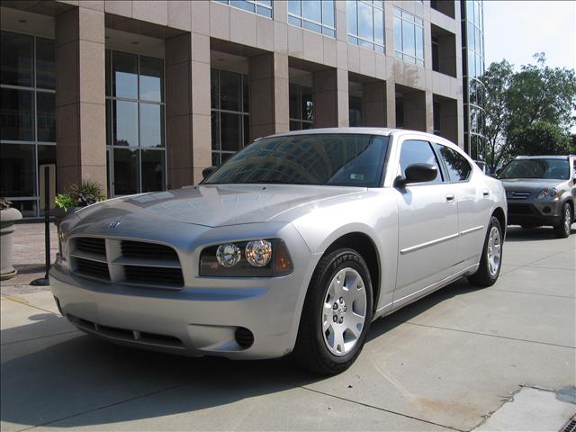 2007 Dodge Charger 4WD Crew Cab SLE