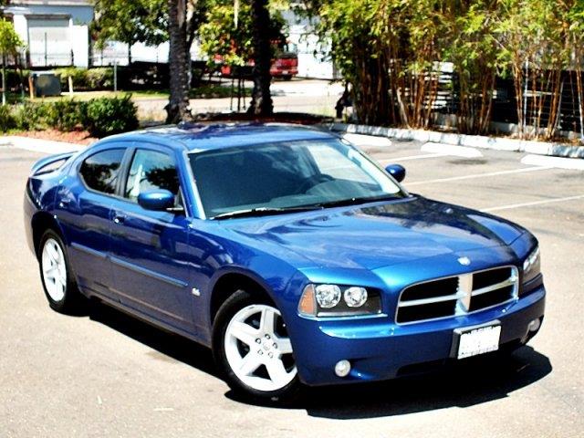 2010 Dodge Charger MOON Roofsunroofalloys Hatchback