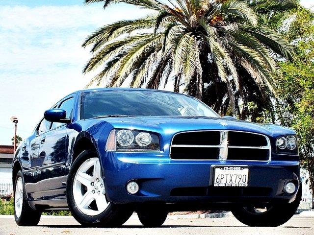 2010 Dodge Charger MOON Roofsunroofalloys Hatchback